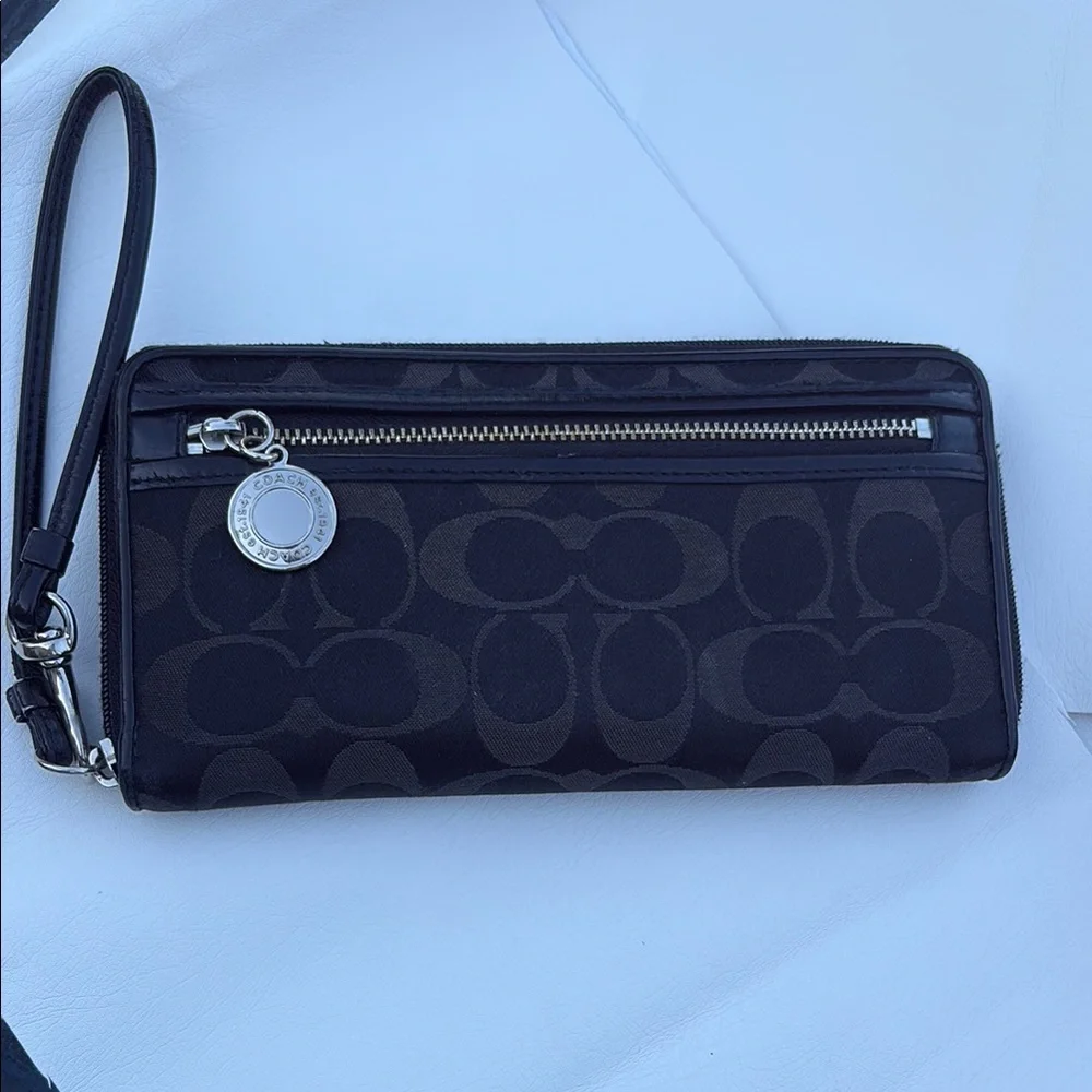 Coach Black on Black Signature Logo Canvas Wristlet Wallet Clutch GUC - Picture 1 of 16